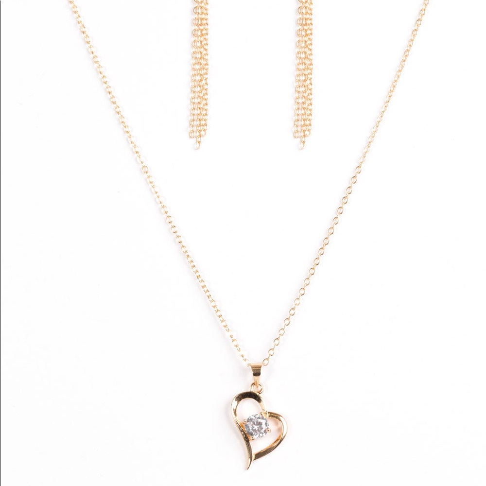 3/$10 “Always Be Mine” Necklace and earrings